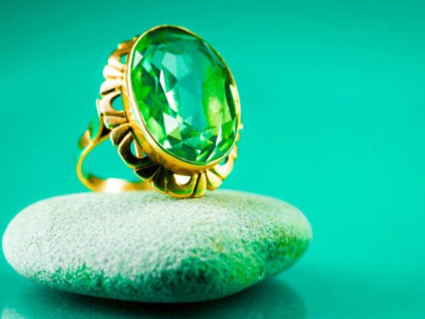 How Design Influences the Power and Visual of Stone Rings